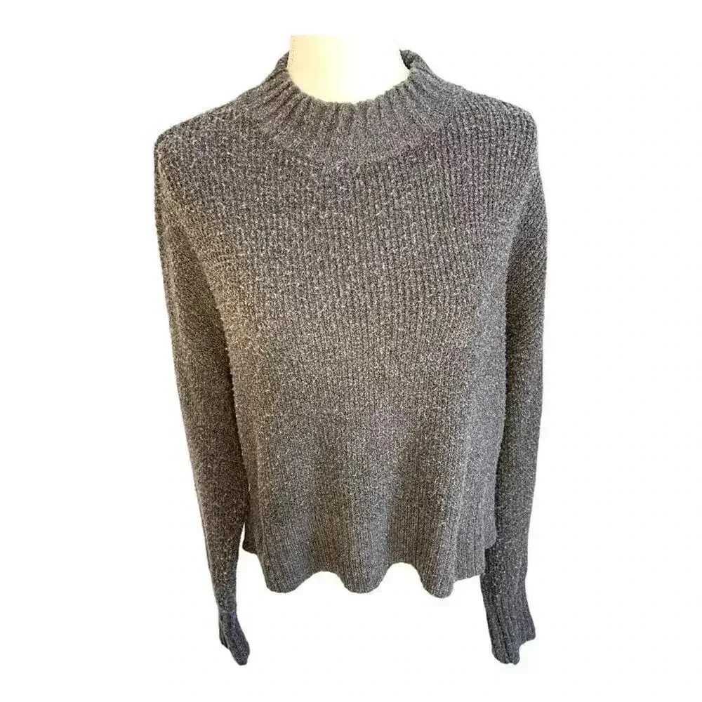 Arizona Jean‎ Company Women’s XL Distressed Gray Knit Long Sleeved Sweater